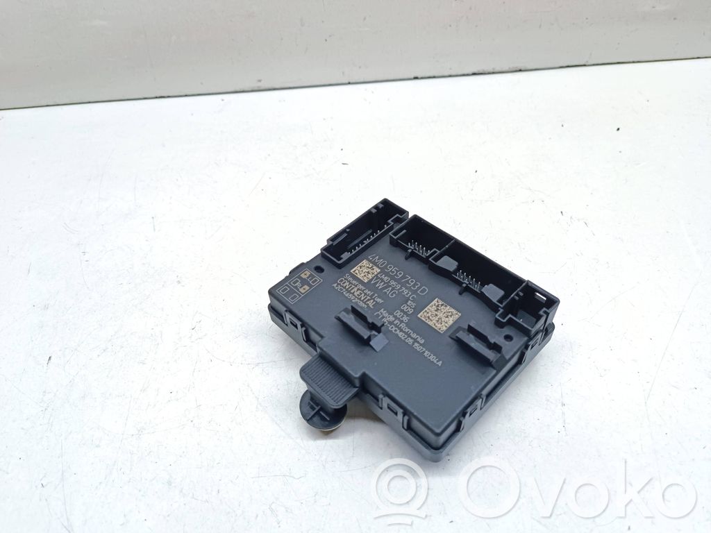 Audi Q7 4M Door control unit/module 