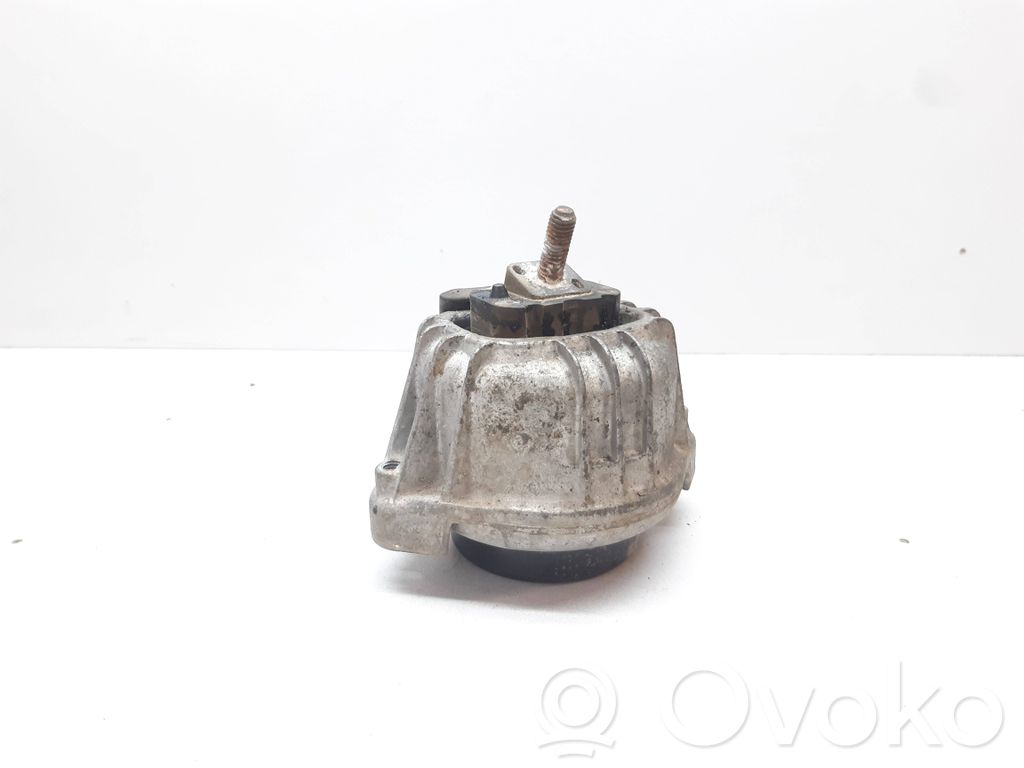 Soporte de montaje del motor   139811
