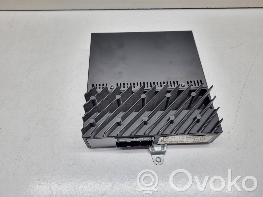 BMW X3 E83 Sound amplifier 