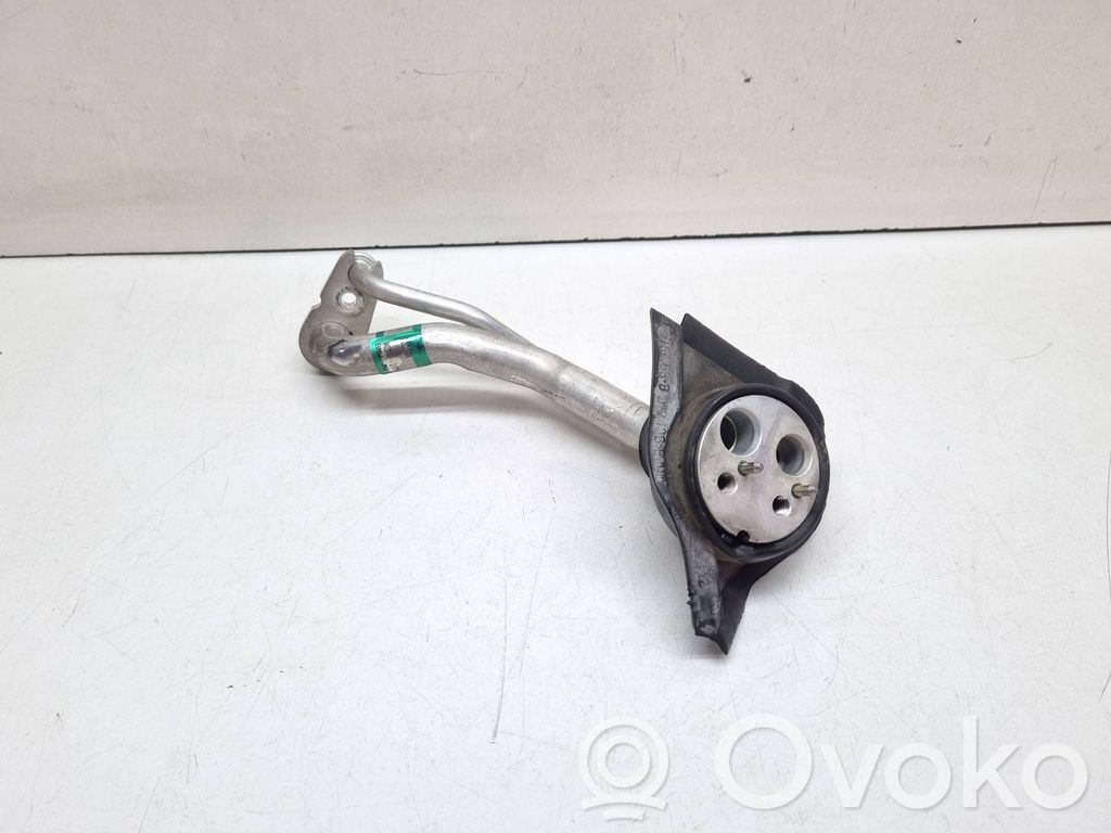 BMW X3 E83 Ilmastointilaitteen putki (A/C) 