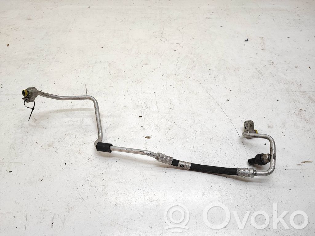 BMW X6 M Ilmastointilaitteen putki (A/C) 