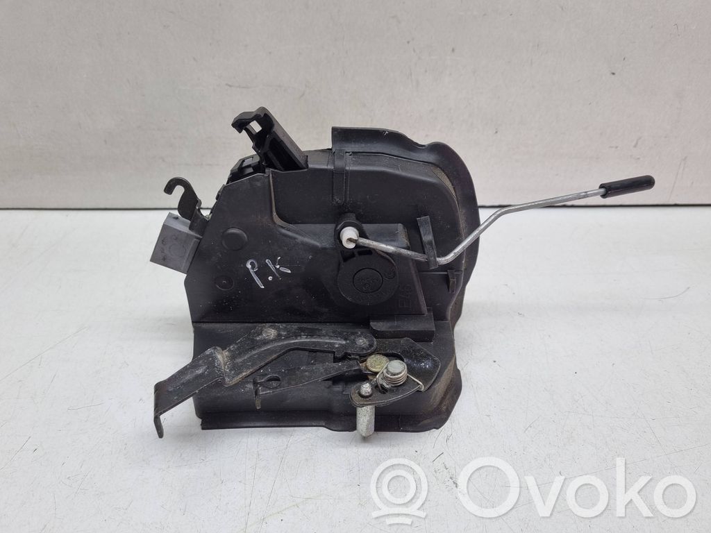 BMW 3 E46 Etuoven lukko 
