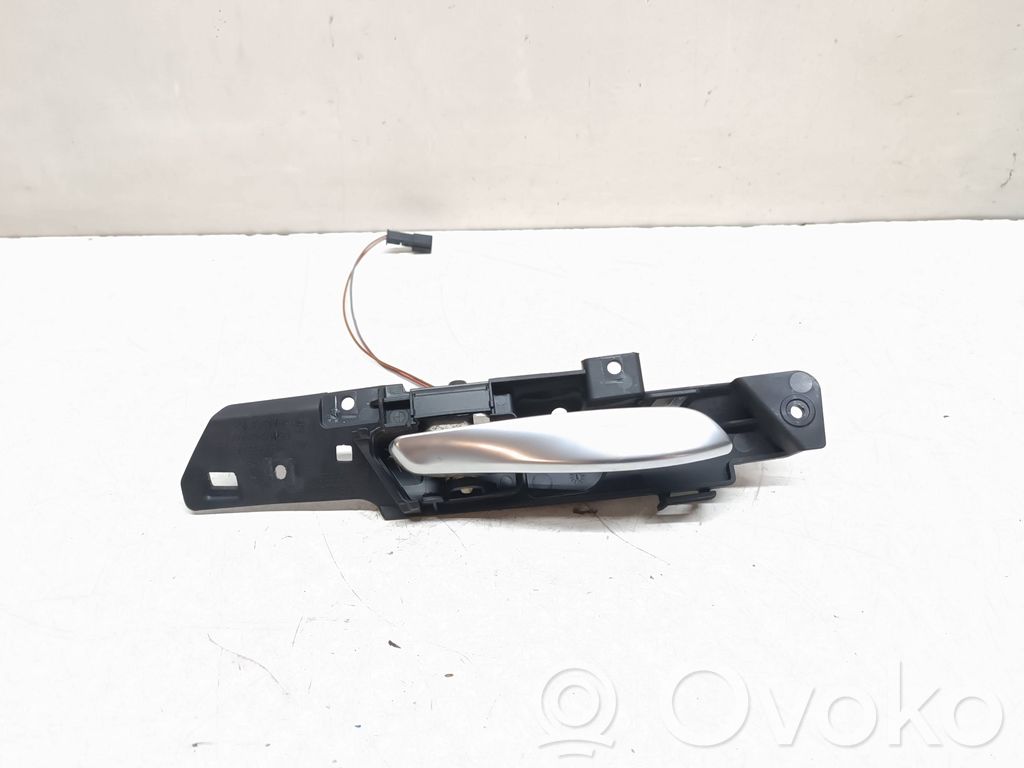BMW X5 E70 Manecilla interna puerta trasera 
