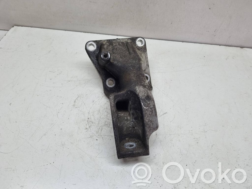 Engine mounting bracket   6765965