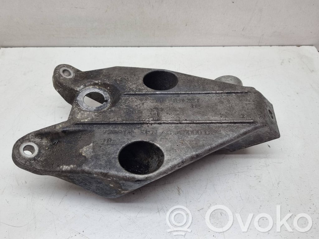 BMW 5 F10 F11 Łapa / Mocowanie silnika 