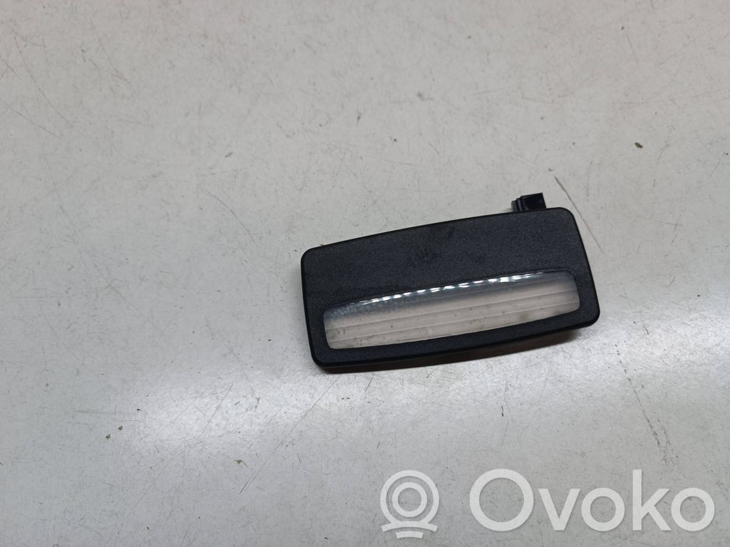 Etuistuimen valo   6966491