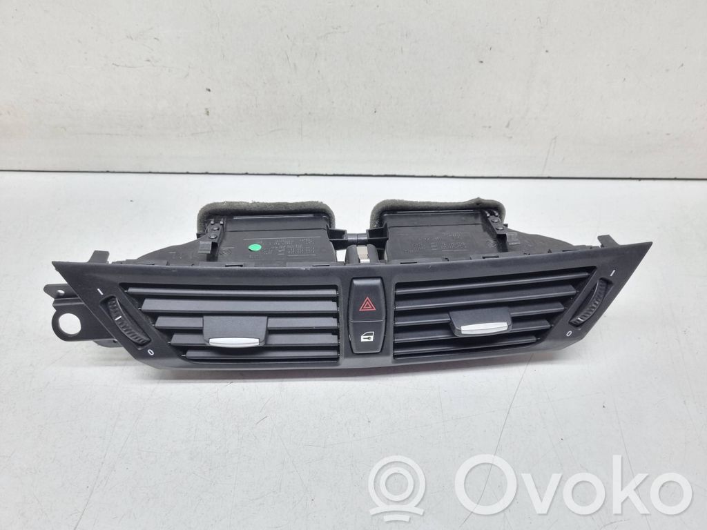 BMW X1 E84 Dysze / Kratki środkowego nawiewu deski rozdzielczej 