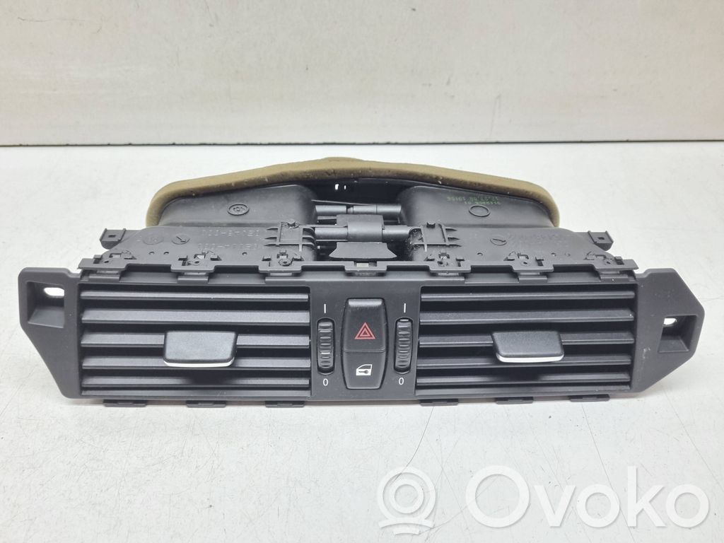 Grille d'aération centrale   6910734