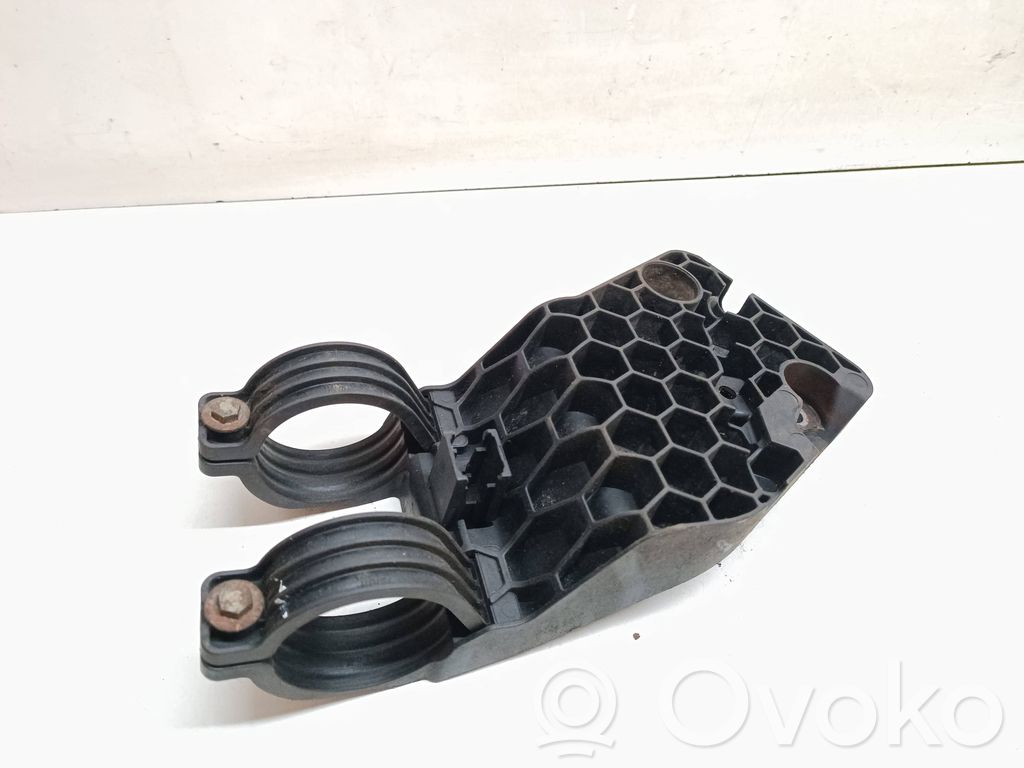 BMW X5 E70 Bridă fixare filtru combustibil 