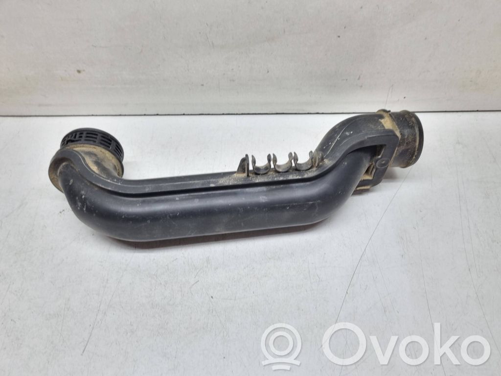 Volkswagen PASSAT B6 Furtun/conductă intercooler
