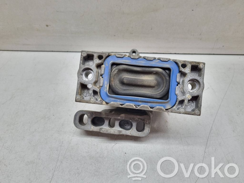 Volkswagen PASSAT B6 Suport tampon motor 