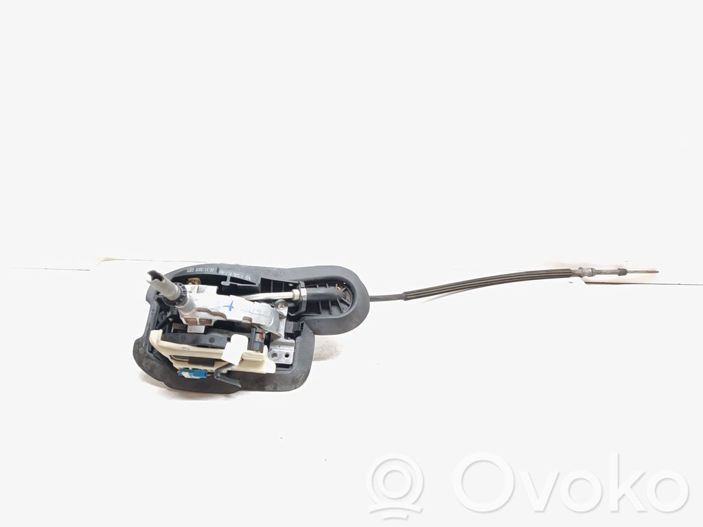 BMW 6 E63 E64 Vaihteenvalitsimen verhoilu