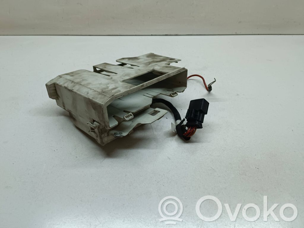 BMW X1 F48 F49 Motorsteuergerätekasten