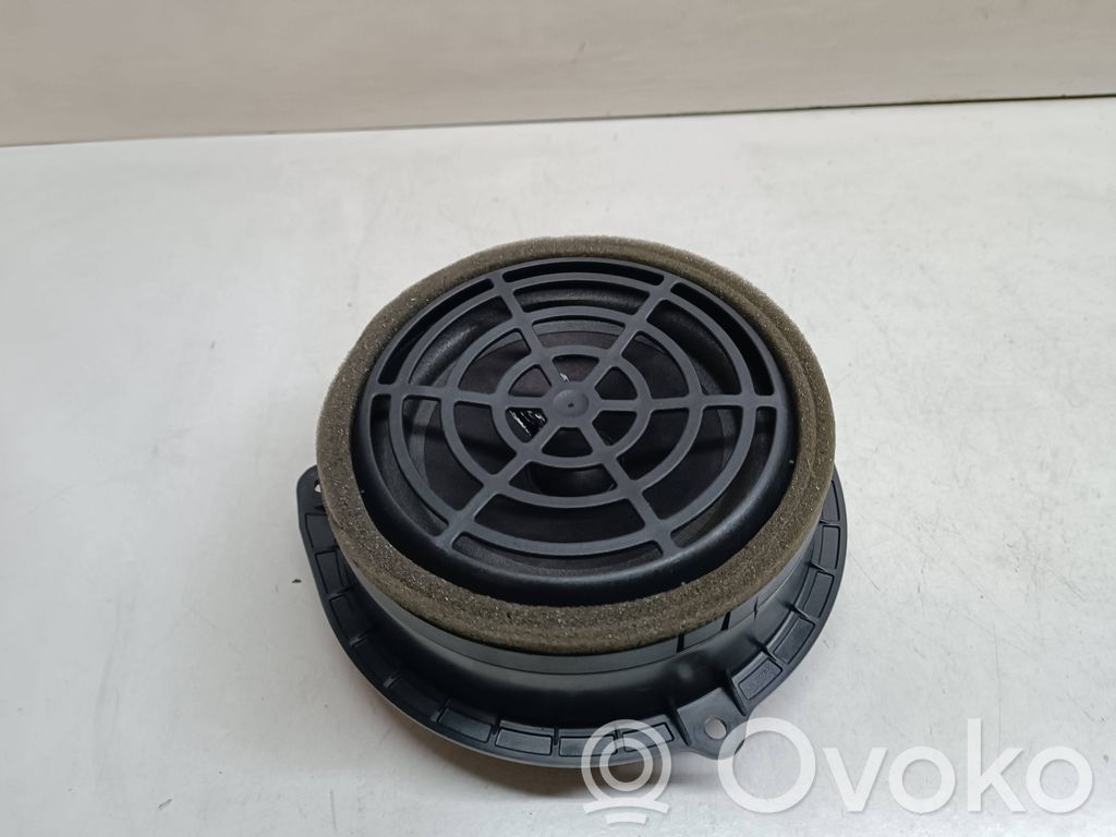 Audi A6 S6 C7 4G Garsiakalbis (-iai) galinėse duryse 