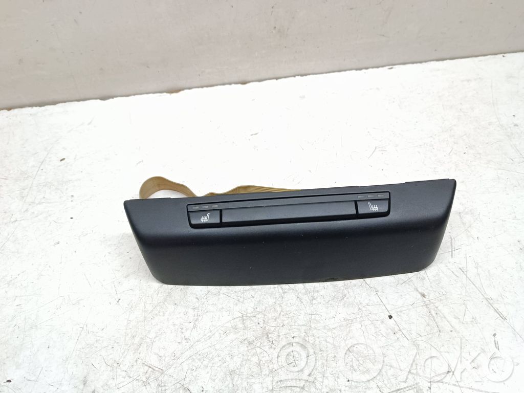 BMW 1 E81 E87 Istuimen lämmityksen kytkin 