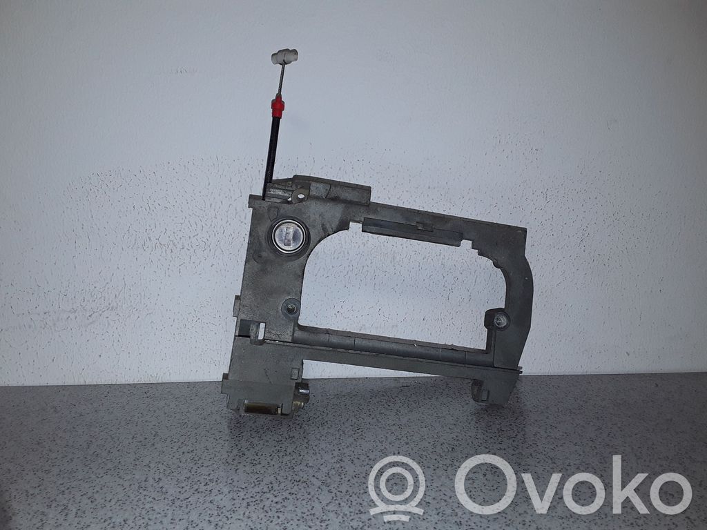BMW 5 E39 Front door exterior handle/bracket 