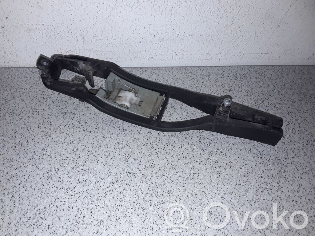 BMW 3 E46 Takaoven ulkokahvan kehys 