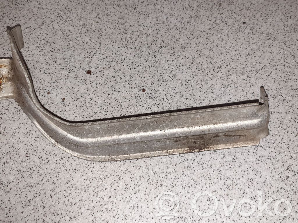 BMW 5 E60 E61 Sonstiges Einzelteil Unterboden 