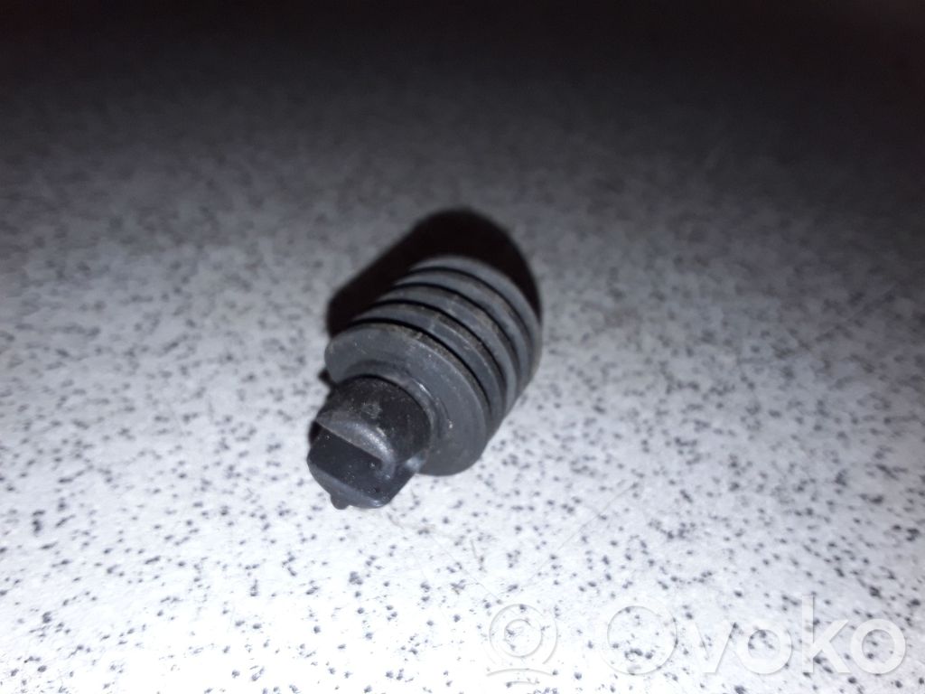 BMW 3 E46 Radiator mount bracket 