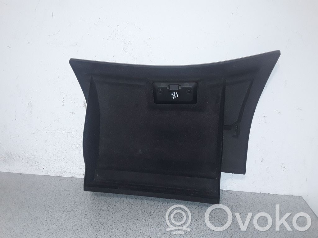 BMW 3 E46 Daiktadėžės (bordačioko) dangtis 
