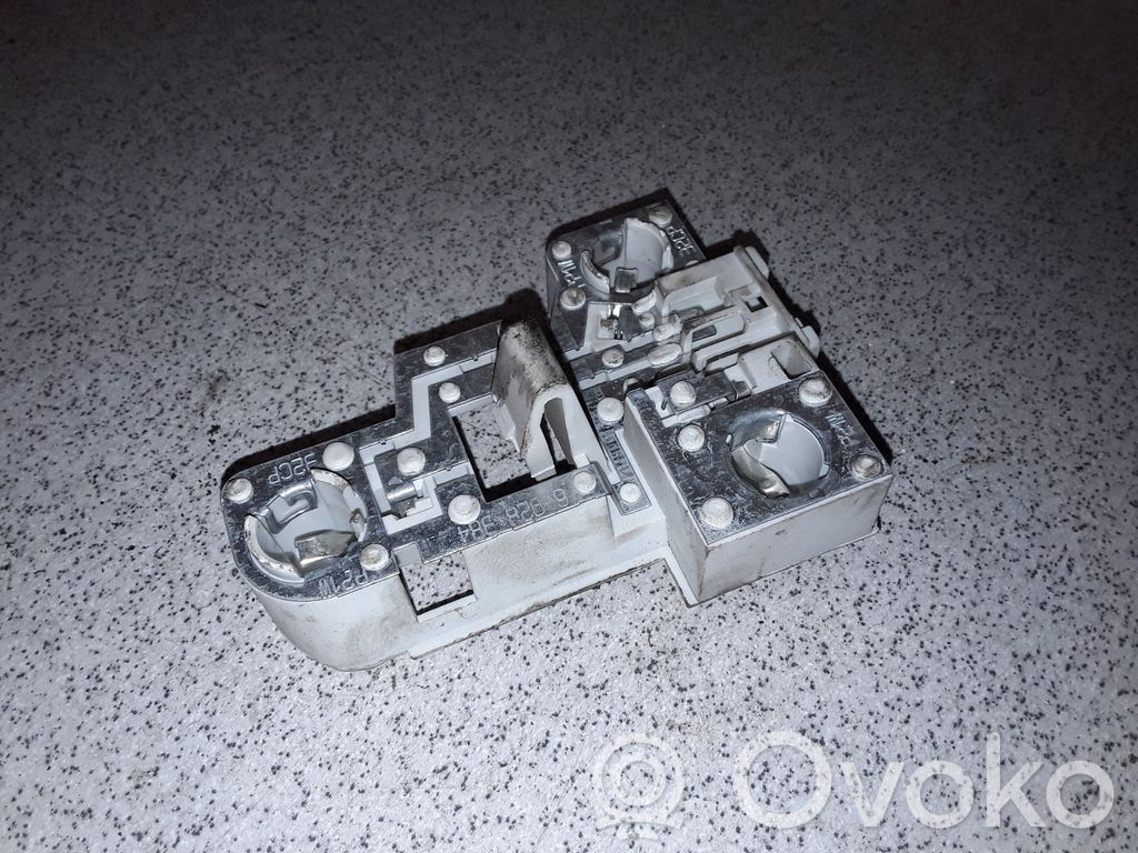 Deckel Abdeckung Scheinwerfer   63216928384,6928384