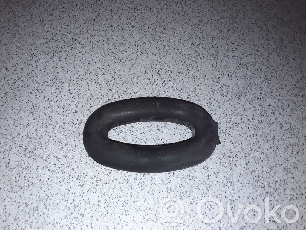 BMW 5 E39 Fuel tank mounting bracket 