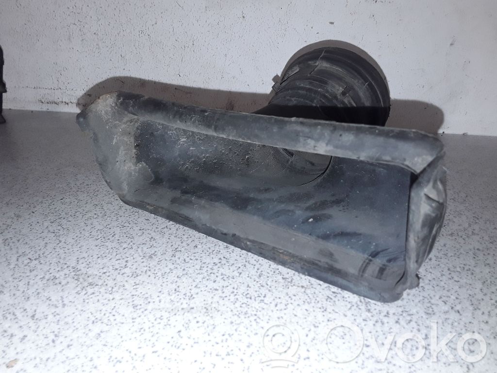 BMW 3 E36 Oro paėmimo kanalo detalė (-ės) 