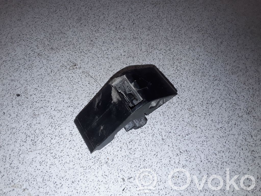 BMW 7 E38 Fixation de radiateur 