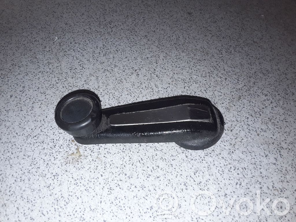 BMW 7 E38 Moldura del elevalunas de la puerta trasera 