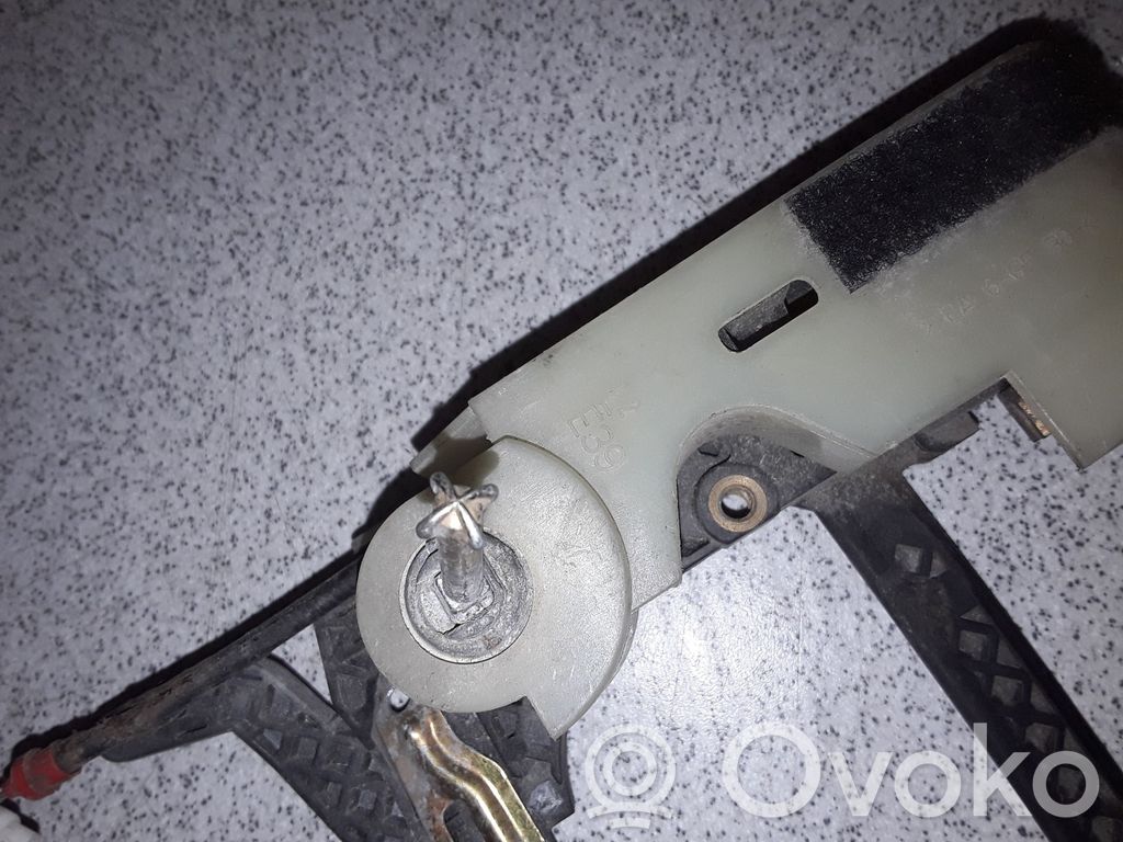 BMW 5 E39 Front door exterior handle/bracket 