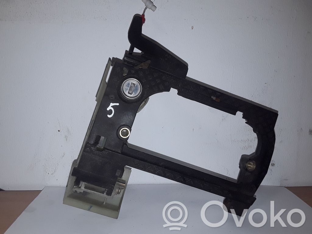 BMW 5 E39 Front door exterior handle/bracket 