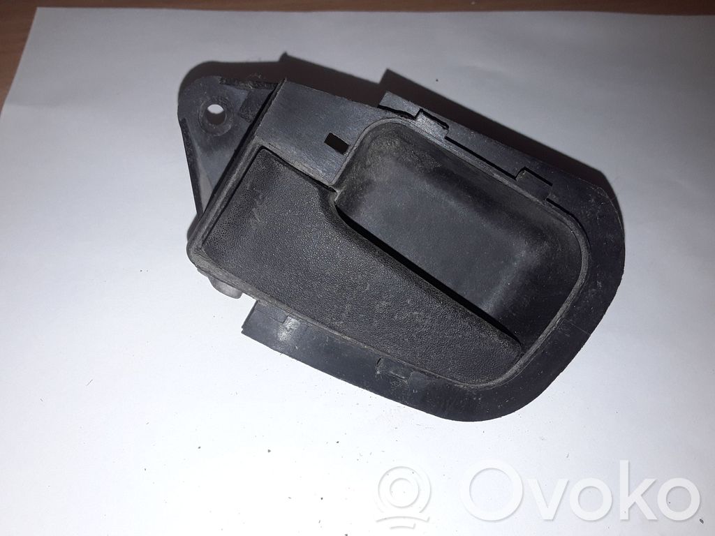 BMW 3 E36 Manecilla interna puerta trasera 