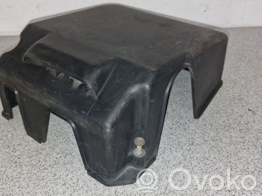 BMW 5 E34 Dangtelis saugiklių dėžės 