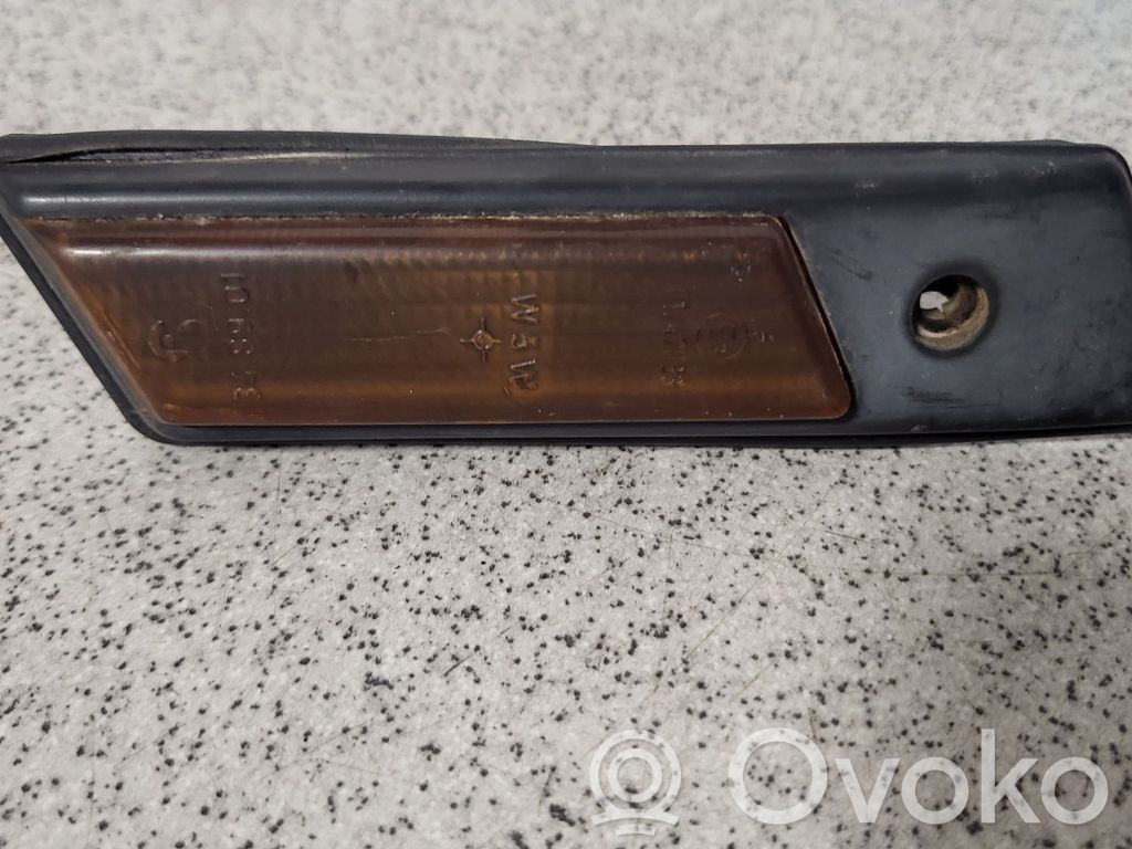 BMW 5 E34 Front fender indicator light 