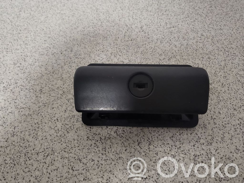 BMW 5 E39 Glove box lock 