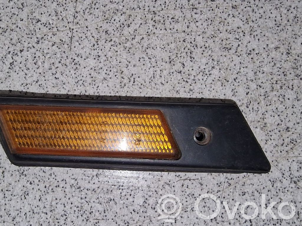 BMW 3 E36 Front fender indicator light 