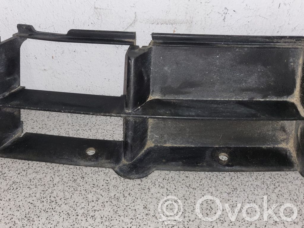 BMW 5 E39 Grille inférieure de pare-chocs avant 
