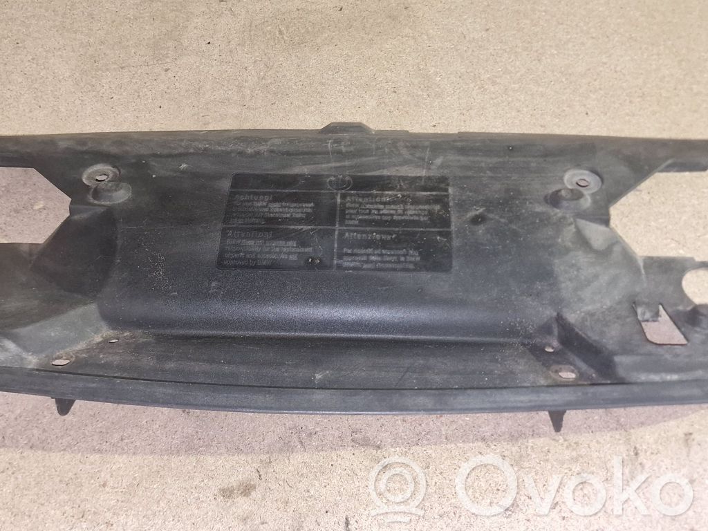 BMW 3 E36 Kita variklio skyriaus detalė 