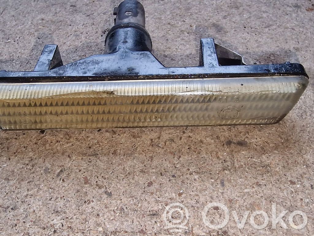 Front fender indicator light   6900532