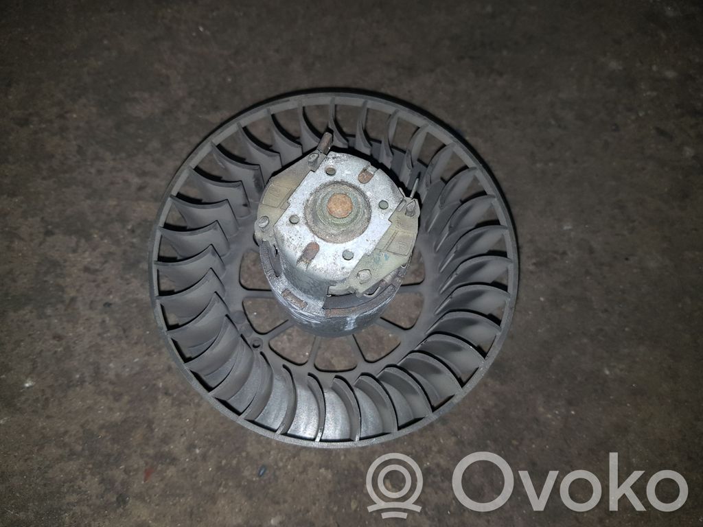 BMW 3 E36 Mazā radiatora ventilators 