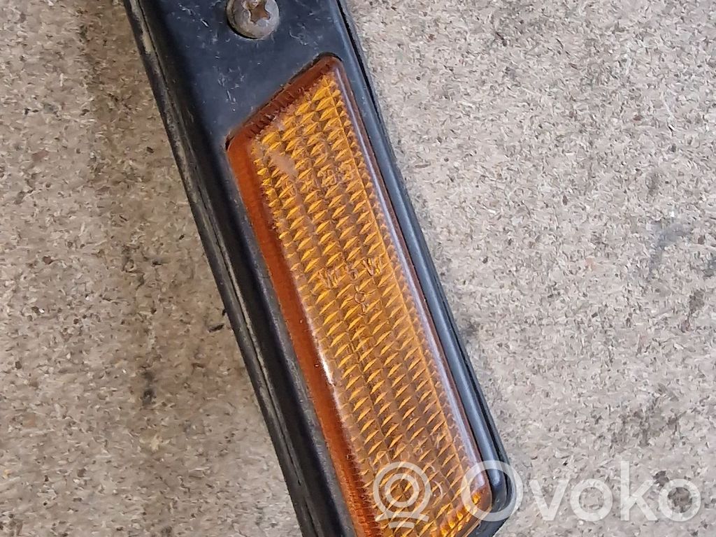 BMW 3 E36 Front fender indicator light 