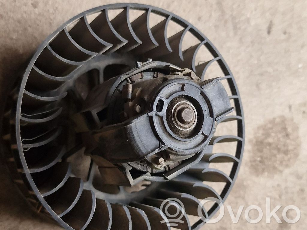 BMW 3 E36 Mazā radiatora ventilators 