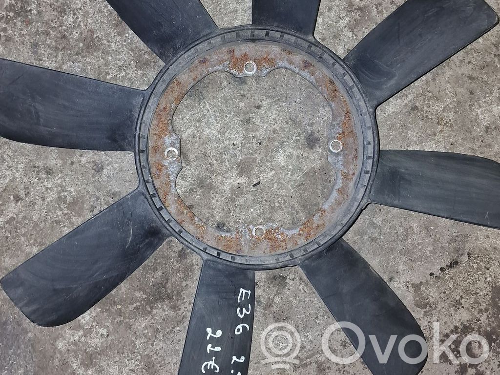 BMW 3 E36 Ventiliatoriaus sparnuotė 