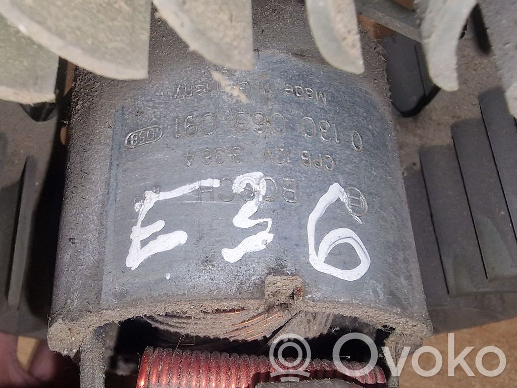 BMW 3 E36 Mazā radiatora ventilators 