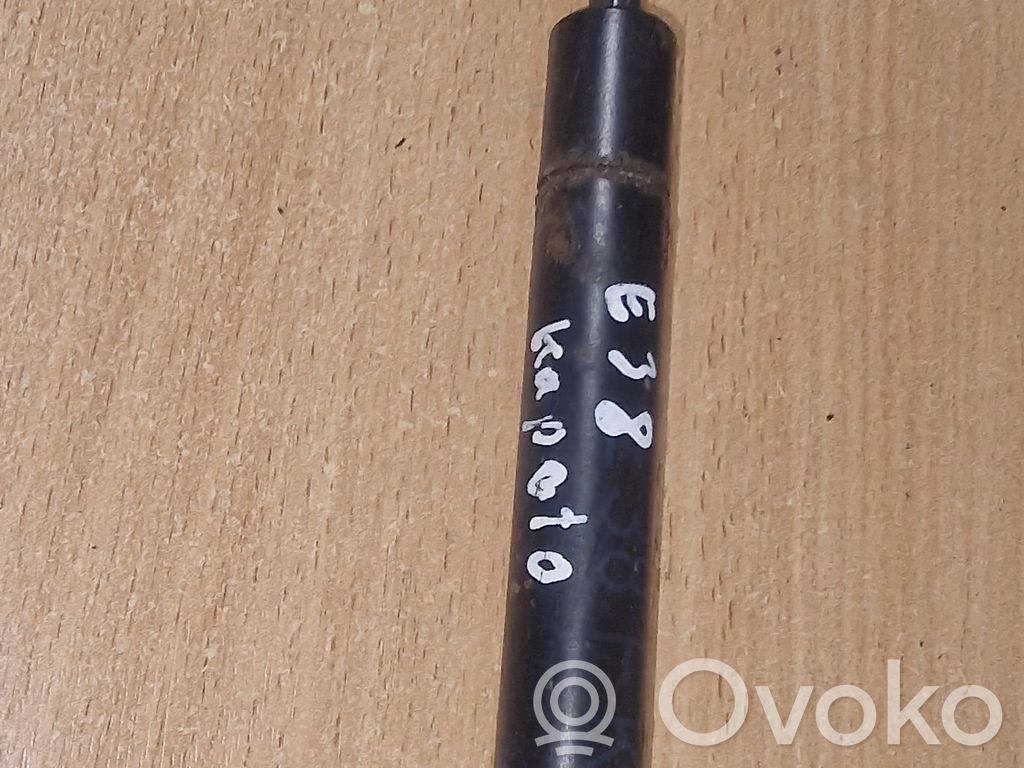 BMW 7 E38 Konepellin kaasujousi 