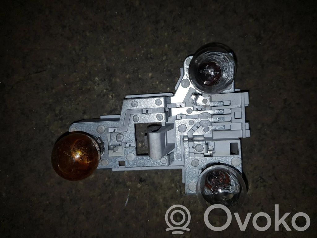 BMW 3 E46 Porte ampoule de feu arrière 