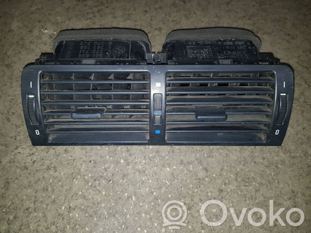 BMW 3 E46 Centrinės oro grotelės 