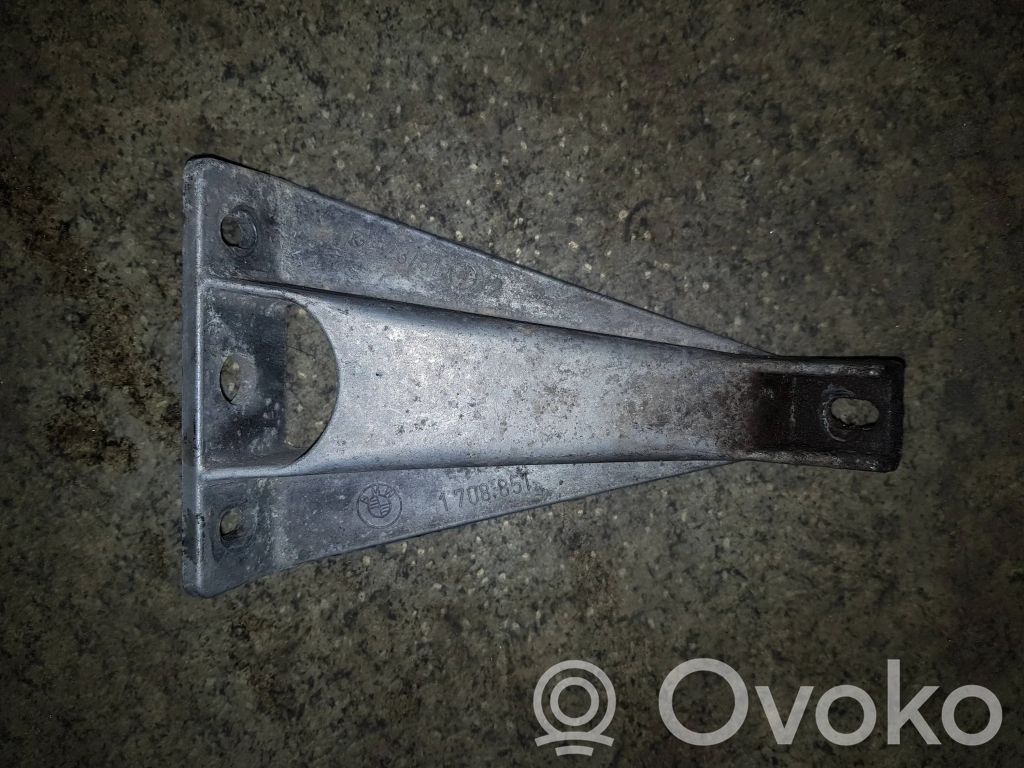 BMW 7 E32 Engine mounting bracket 