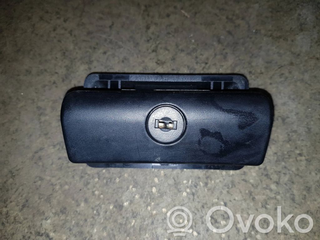 BMW 5 E39 Glove box lock 