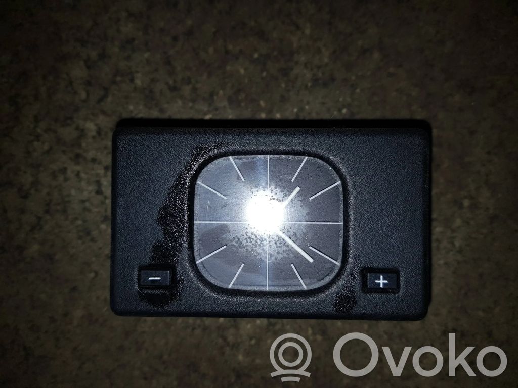 BMW 5 E34 Clock 